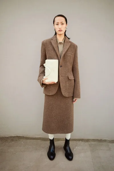 Look 3